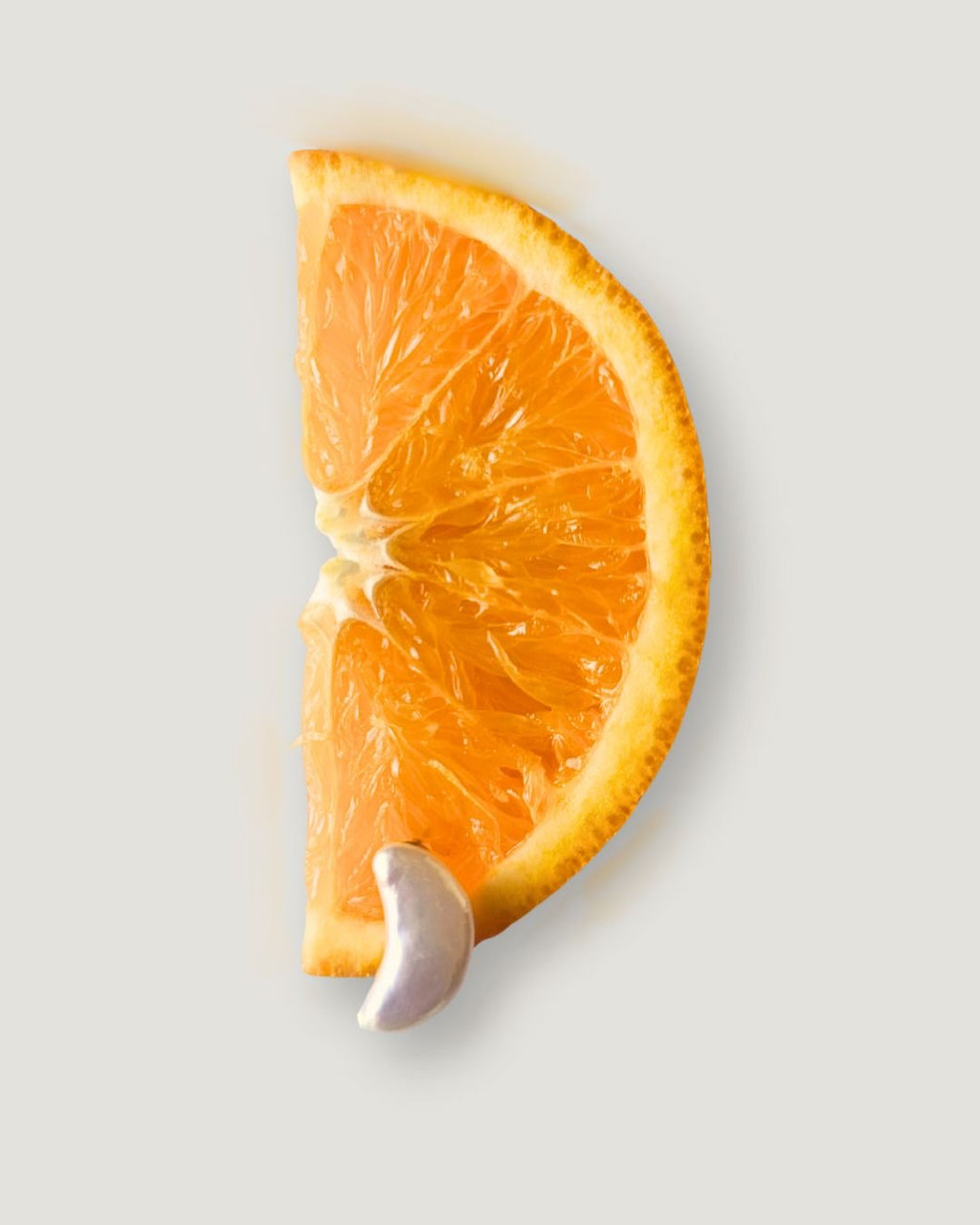 Puces Lune en perles baroques : élégance intemporelle en plaqué or 24 carats - NGSHOP-ONE