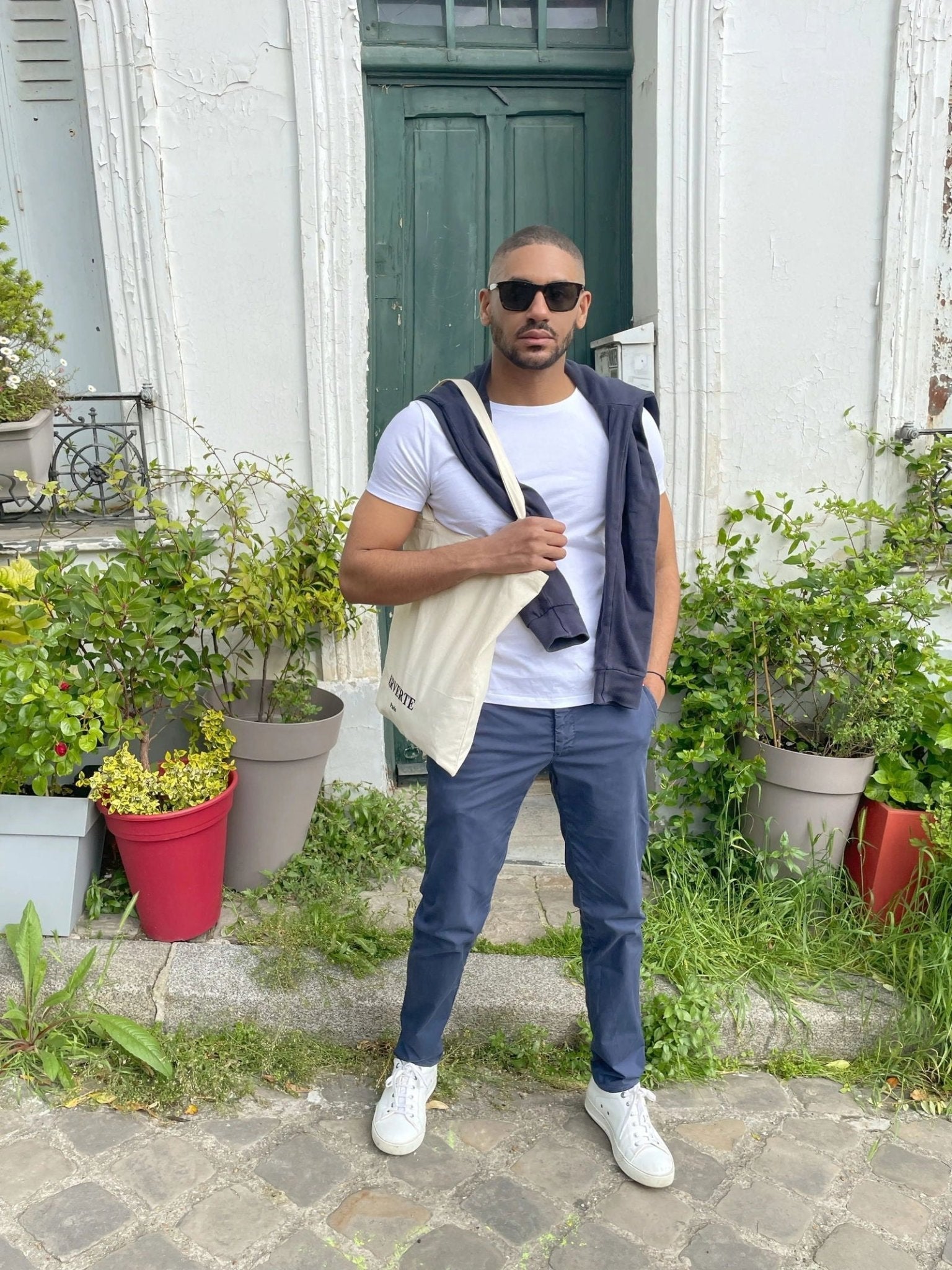 Le Tote bag polyvalent, l'accessoire chic et pratique pour toutes les femmes. - NGSHOP-ONE