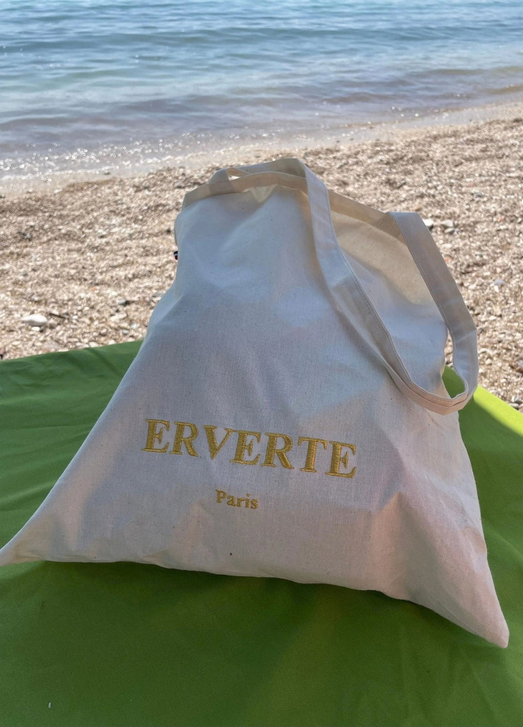 Tote Bag Fashionista : l'accessoire moderne et tendance parfait pour toutes les occasions - NGSHOP-ONE